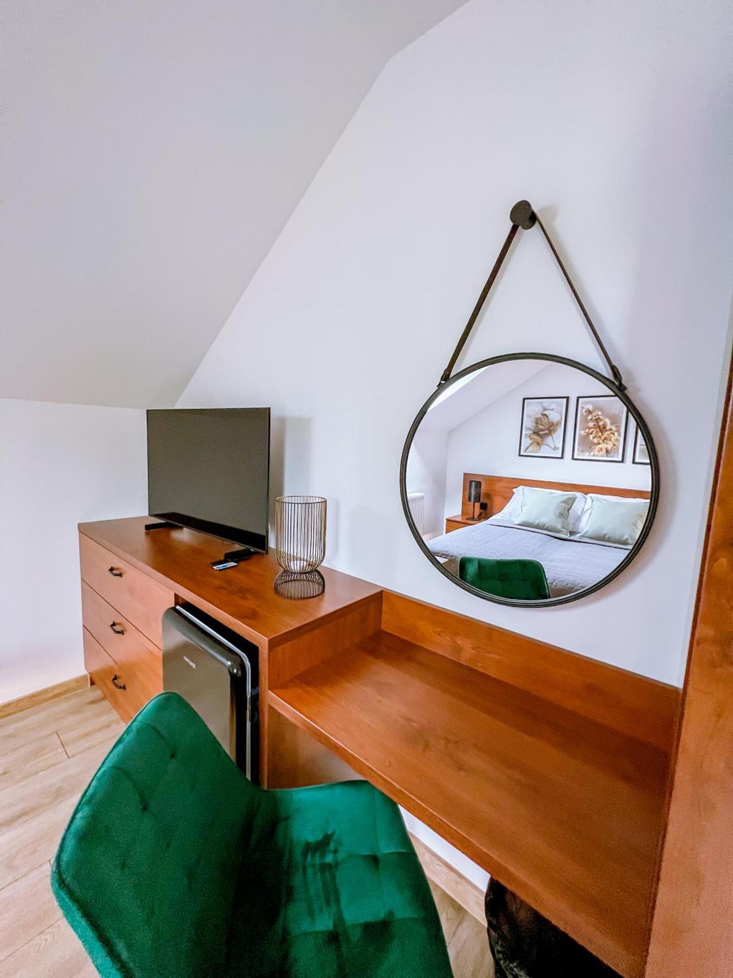 Domek Pod Katalpami Glowno Rum bild